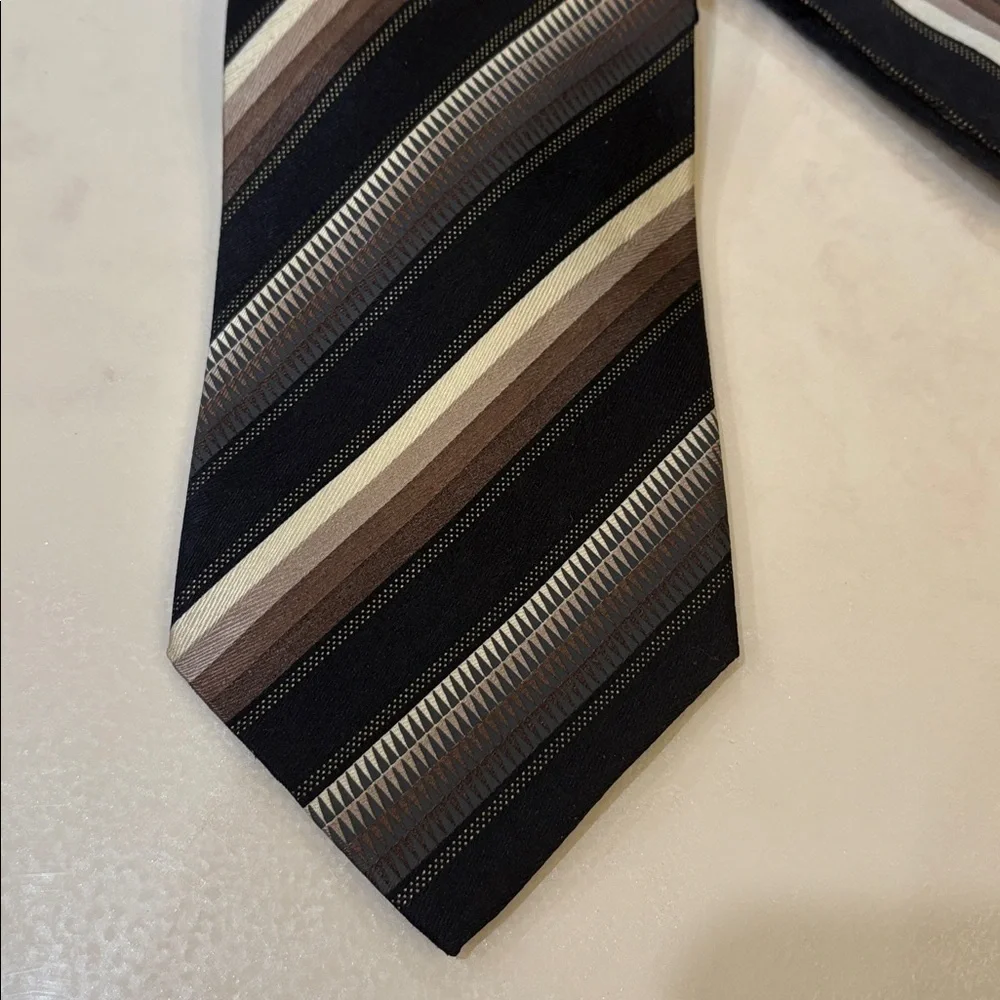Giorgio brutini Striped Black and Brown Tie hanky set career formal